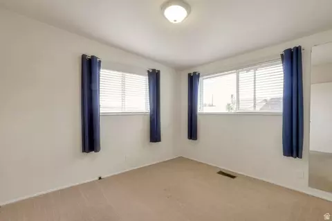 Bedroom - 447 E 550 S, Bountiful, UT 84010 photo 1 of 7