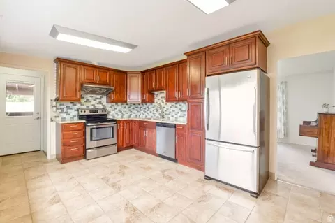 Kitchen - 447 E 550 S, Bountiful, UT 84010 photo 1 of 3