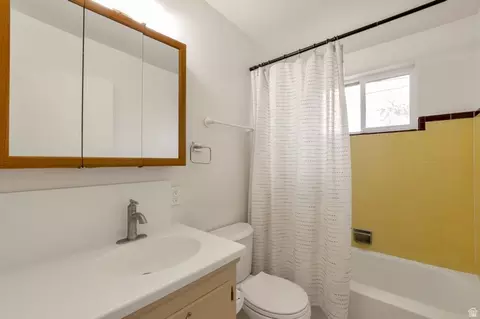 Bath - 447 E 550 S, Bountiful, UT 84010 photo 4 of 4