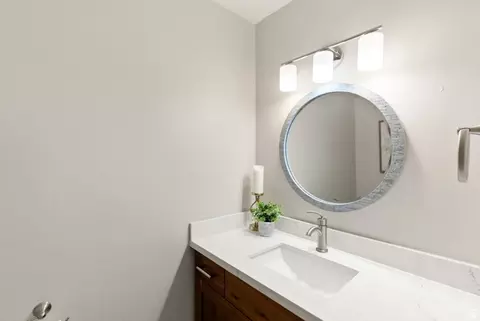 Bath - 1533 E Hayden Ct, Logan, UT 84321 photo 4 of 5