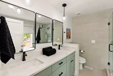 Bath - 1533 E Hayden Ct, Logan, UT 84321 photo 1 of 5