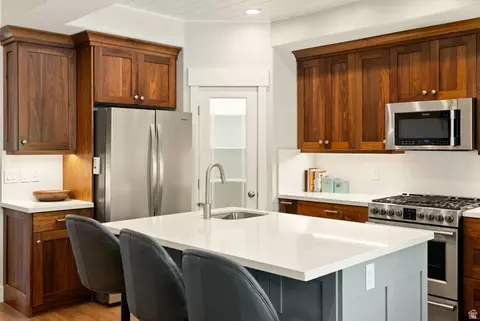 Kitchen - 1533 E Hayden Ct, Logan, UT 84321 photo 3 of 5