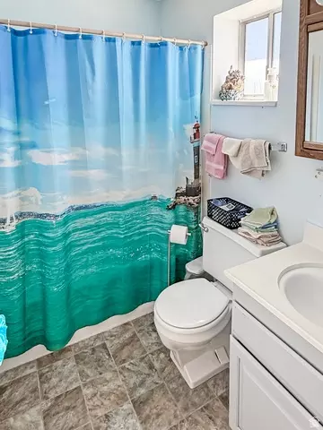 Bath - 255 W 500 S, Ferron, UT 84523 photo 1 of 3