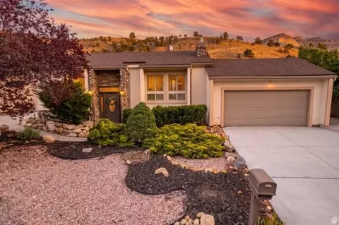717 Castle Gate Rd, Helper, UT 84526