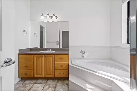 Bath - 70 N Main St #213, Bountiful, UT 84010 photo 2 of 3