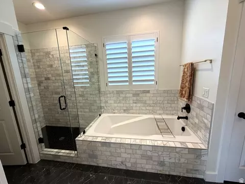 Bath - 4861 N 300 E, Provo, UT 84604 photo 3 of 6