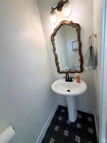 Bath - 4861 N 300 E, Provo, UT 84604 photo 5 of 6