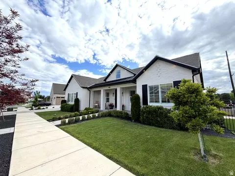 Exterior - 4861 N 300 E, Provo, UT 84604 photo 3 of 10