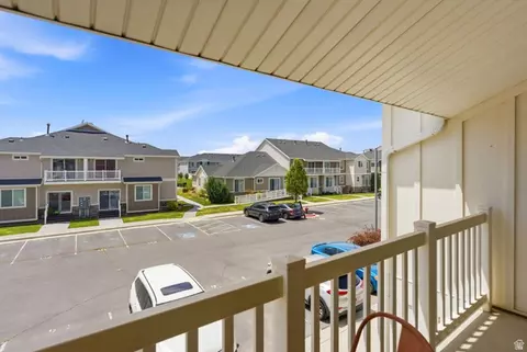 Exterior - 1792 E Skyline Dr #G5, Eagle Mountain, UT 84005 photo 4 of 5