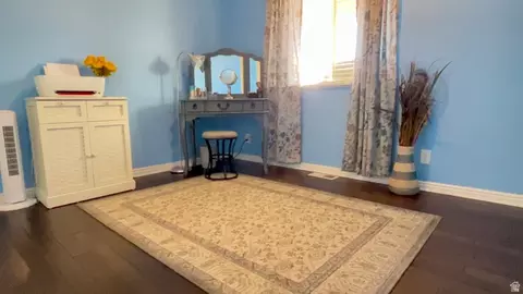 Bedroom - 1797 E Sunset Rd, Enoch, UT 84721 photo 4 of 7