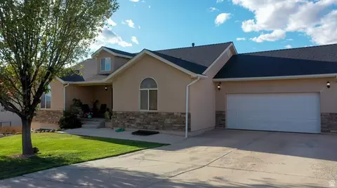 Exterior - 1797 E Sunset Rd, Enoch, UT 84721 photo 2 of 17