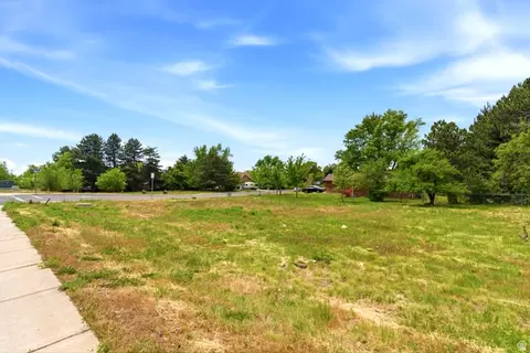 2883 E Sunset Dr, Layton, UT 84040 photo 4