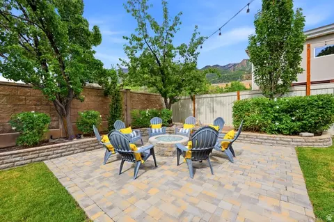 Exterior - 3195 E Walker Mill Dr, Holladay, UT 84121 photo 10 of 12