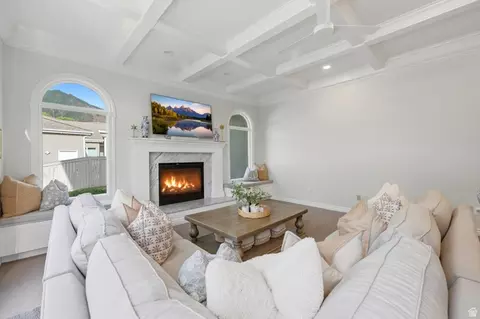 Living - 3195 E Walker Mill Dr, Holladay, UT 84121 photo 4 of 7