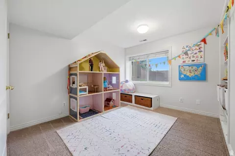 Bedroom - 3195 E Walker Mill Dr, Holladay, UT 84121 photo 5 of 6