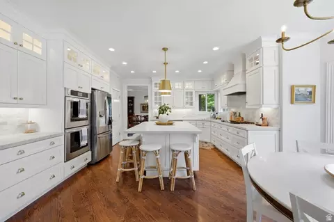 Kitchen - 3195 E Walker Mill Dr, Holladay, UT 84121 photo 2 of 7