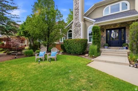 Exterior - 3195 E Walker Mill Dr, Holladay, UT 84121 photo 6 of 12