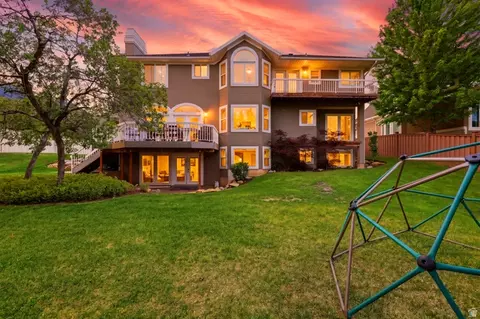 Exterior - 3195 E Walker Mill Dr, Holladay, UT 84121 photo 3 of 12