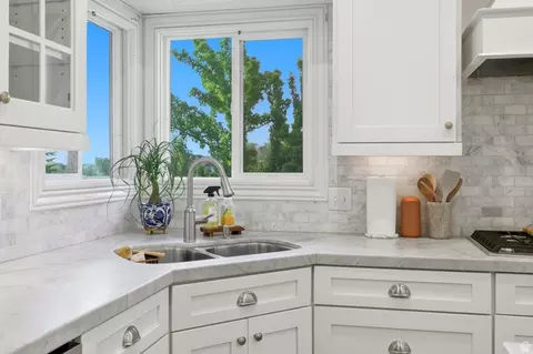 Kitchen - 3195 E Walker Mill Dr, Holladay, UT 84121 photo 7 of 7