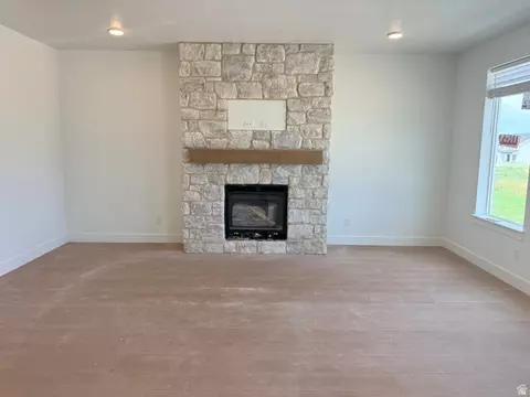 Living - 155 W 510 N, Smithfield, UT 84335 photo 2 of 3