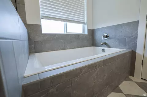 Bath - 155 W 510 N, Smithfield, UT 84335 photo 3 of 3