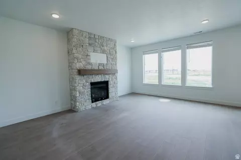 Living - 155 W 510 N, Smithfield, UT 84335 photo 2 of 2