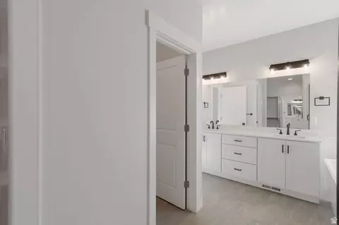 Entry Way - 1026 E 20 N, Orem, UT 84097 photo 3 of 4