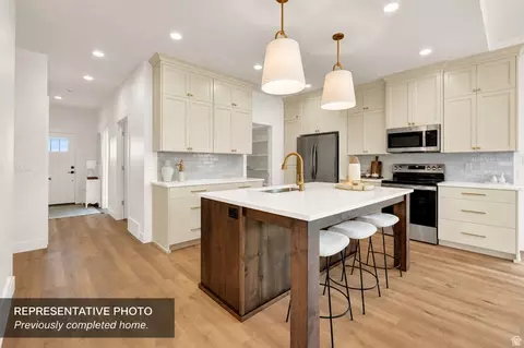 Kitchen - 527 E 620 N, Smithfield, UT 84335 photo 2 of 3