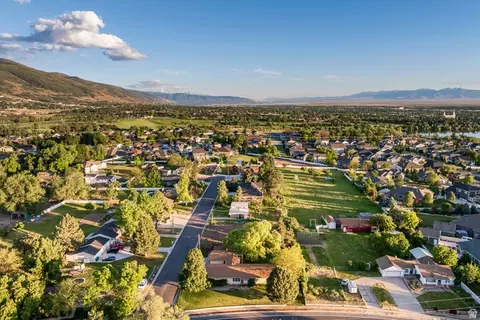 View/Area - 2124 E Cherry Ln, Layton, UT 84040 photo 3 of 3