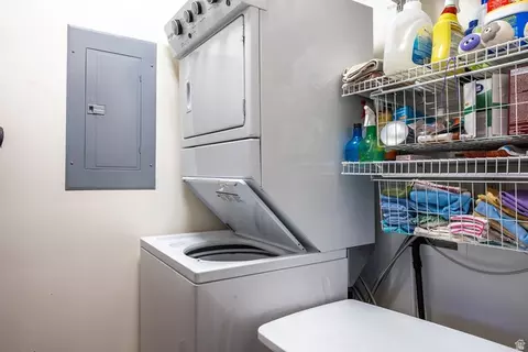 Other - 2124 E Cherry Ln, Layton, UT 84040 photo 2 of 9