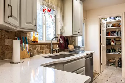 Kitchen - 2124 E Cherry Ln, Layton, UT 84040 photo 1 of 4