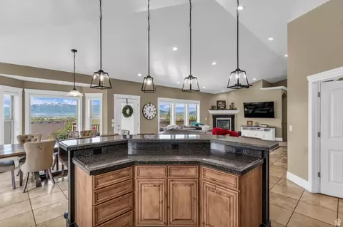 Kitchen - 740 E 100 S, Hyde Park, UT 84318 photo 3 of 4