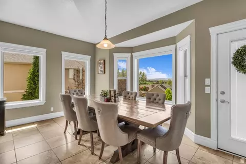 Dining - 740 E 100 S, Hyde Park, UT 84318 photo 1 of 2