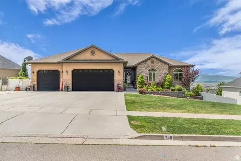 740 E 100 S, Hyde Park, UT 84318