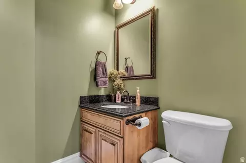 Bath - 740 E 100 S, Hyde Park, UT 84318 photo 1 of 6