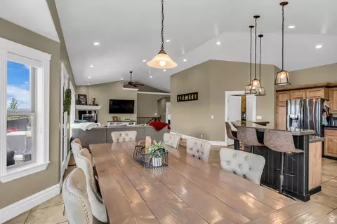 Dining - 740 E 100 S, Hyde Park, UT 84318 photo 2 of 2