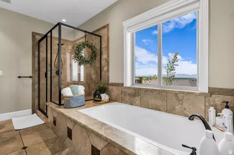 Bath - 740 E 100 S, Hyde Park, UT 84318 photo 3 of 6