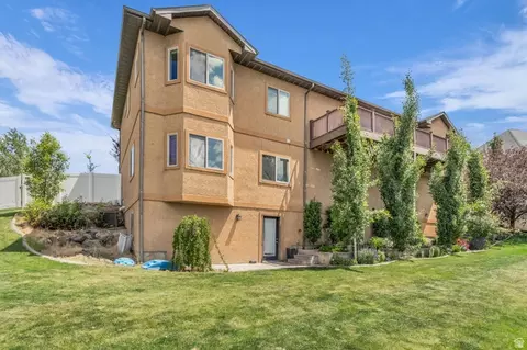 Exterior - 740 E 100 S, Hyde Park, UT 84318 photo 7 of 9
