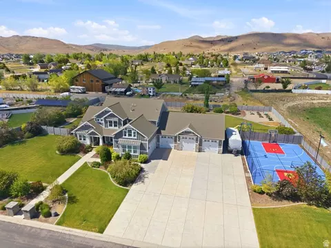 View/Area - 1971 E Sunnyvale Dr, Eagle Mountain, UT 84005 photo 2 of 8