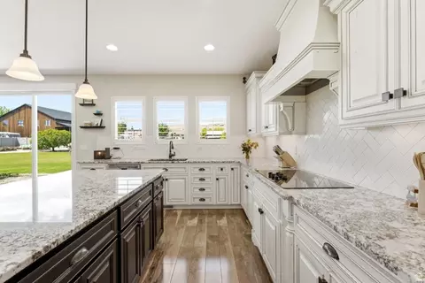 Kitchen - 1971 E Sunnyvale Dr, Eagle Mountain, UT 84005 photo 5 of 6