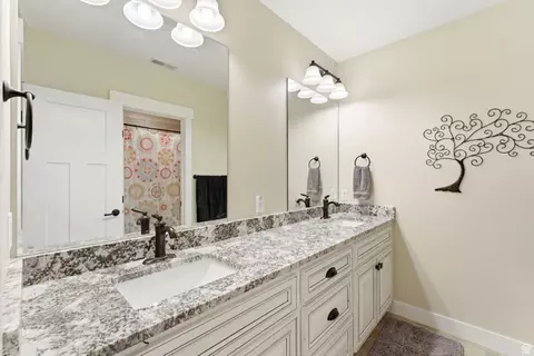 Bath - 1971 E Sunnyvale Dr, Eagle Mountain, UT 84005 photo 6 of 6