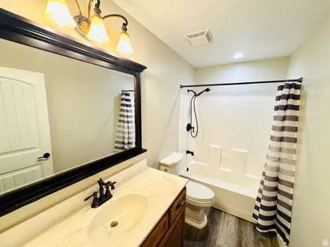 Bath - 1663 E 440 S, Price, UT 84501 photo 2 of 2