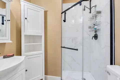 Bath - 754 W 100 N, Provo, UT 84601 photo 3 of 3