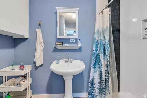Bath - 754 W 100 N, Provo, UT 84601 photo 1 of 3