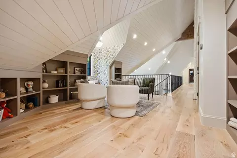Entry Way - 1141 S Oak Leaf, Springville, UT 84663 photo 5 of 9