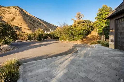 Exterior - 1141 S Oak Leaf, Springville, UT 84663 photo 5 of 35