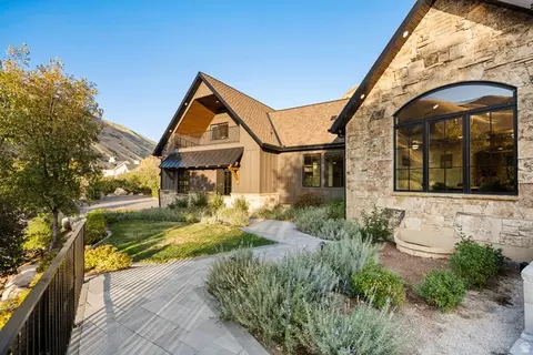 Exterior - 1141 S Oak Leaf, Springville, UT 84663 photo 11 of 35