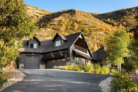 Exterior - 1141 S Oak Leaf, Springville, UT 84663 photo 7 of 35
