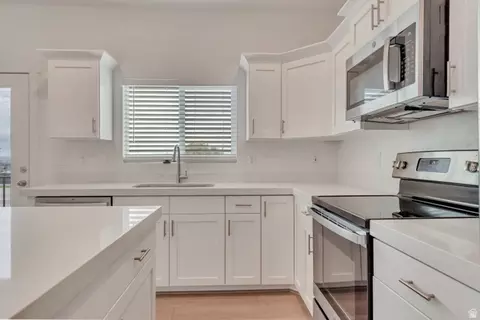 Kitchen - 1593 N 1870 E, Spanish Fork, UT 84660 photo 3 of 3