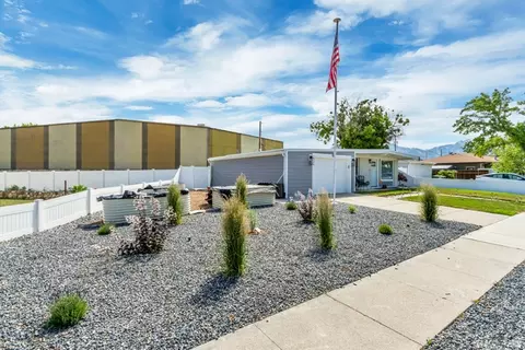 Exterior - 48 W Moon Ridge Dr, Murray, UT 84107 photo 6 of 7